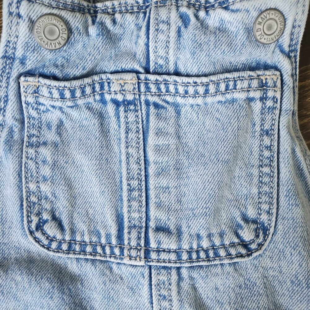 Kids Old Navy Light Wash Denim Overall Dress | Size US XS (5) - Picture 6 of 16